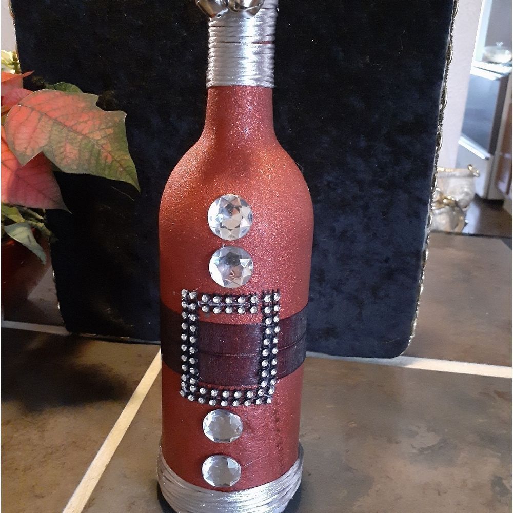 WINE BOTTLE SANTA
